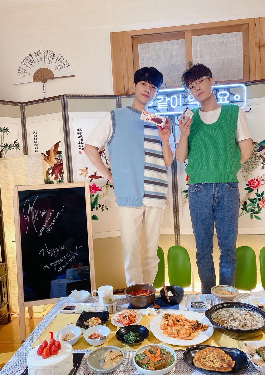 CayeKms's tweet photo. Thank you so much Kim Brothers!! You made all INSPIRITS happy!! ๐ฅฐโบ๏ธ๐๐๐
#10getherWithINFINITE
#10YearsWithINFINITE
#์ธํผ๋ํธ_10์ฃผ๋
_์ฐ๋ฆฌ๋_๋ค๋ฒ์๋ฉ https://t.co/zcHZv2nXXg