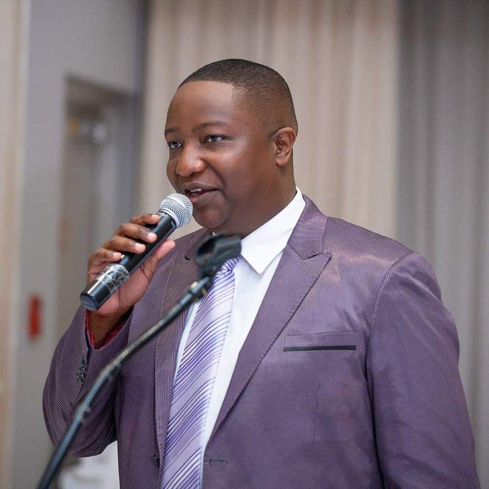 ShamwariyeMwana's tweet photo. #GivingTuesdays A big thank you to @MrBonde1 from the The Mr Bonde Show and @G987FM Toronto Radio who partnered with us in ending period poverty.Since the launch of the #PadBank,he has been sending his donations from Canada to assist underprivileged girls
#EndperiodPoverty https://t.co/rxMfHiuvgR