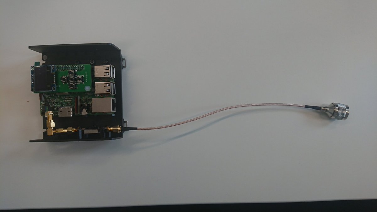 DG2EBN's tweet photo. Das #LoRa-APRS #I-NETGATEWAY sieht schon fast fertig aus. Heute wurde noch das defekte Display getauscht. Wenn die Antenne #x-50 und die Kabel von @wimo_de dann geliefert sind, wird es am endgültigen Standort bei #Db0dus installiert werden. Der Probebetrieb hat schon geklappt https://t.co/BQbsbcvVc4
