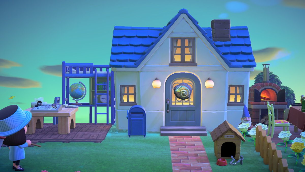 Twitter 上的 谷山浩子 二階ができたと同時に家の外観もいろいろ組み合わせて選べるようになりました 庭の家具に合わせて青系にしてみたけど 今風でダイジョーブが似合わないので変えるかも 収納は400から一気に800に ほぼ無限です あつまれどうぶつの森