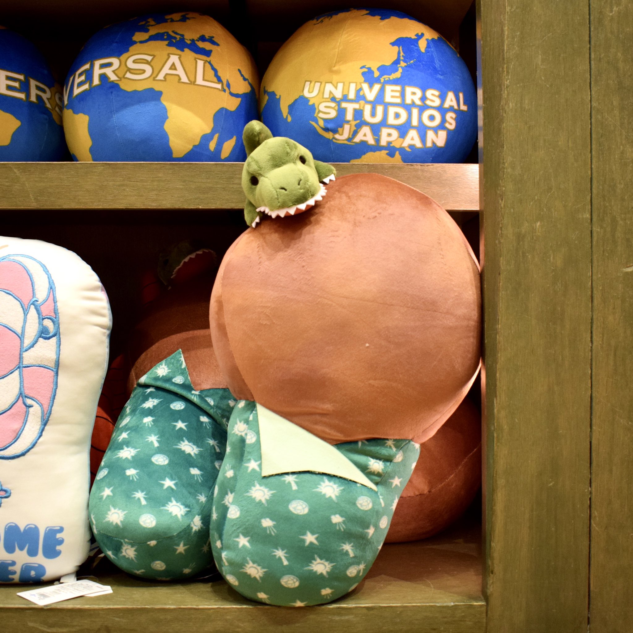 Usj365 新作登場 ターキーレッグのクッション 価格 3 600円 Usj ユニバ Usjファン T Co 18gzcobqi8 T Co Ws5rsizhk9 Twitter