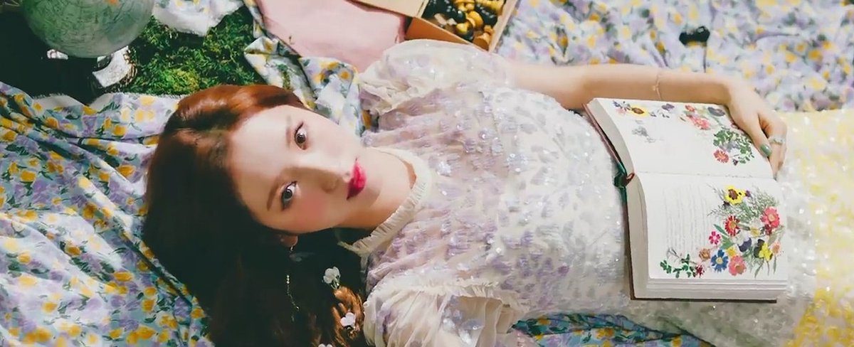 UpdateKGirls's tweet photo. Servindo tudo que precisávamos, WJSN faz seu tão aguardado comeback com o hino "Butterfly". Seu mais novo mini-álbum já está disponível em todas as plataformas para stream.

Assista: https://t.co/bULEL7vi3Y
#우주소녀_우주로_날아_버터플라이
#WJSN_Fly_like_BUTTERFLY
#WJSN_BUTTERFLY https://t.co/FtpM9gElp2