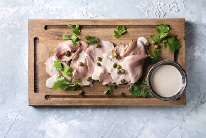 rebeccaberteau's tweet photo. Mon royaume pour un Vitello Tonnato...
La vie est belle et la cuisine est merveilleuse...
#cuccina
#italianfood #Eataly #yummy https://t.co/8FL6ihqmkX