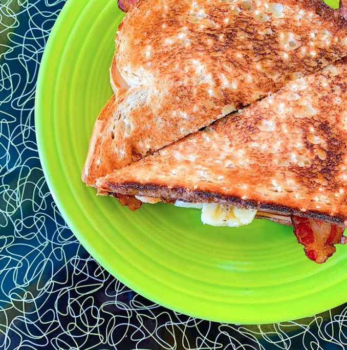 mamacarollas's tweet photo. It's a beautiful day for a meal at Good Morning Mama's! We're open until 2 pm today.
#indybrunch #broadripple #meridiankessler https://t.co/P1dYG3Hg0v