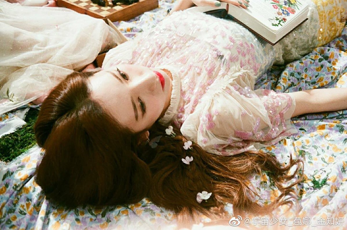 200609
#우주소녀 #보나 #WJSN #BONA

🦋 Butterfly 🦋@宇宙少女_EXY