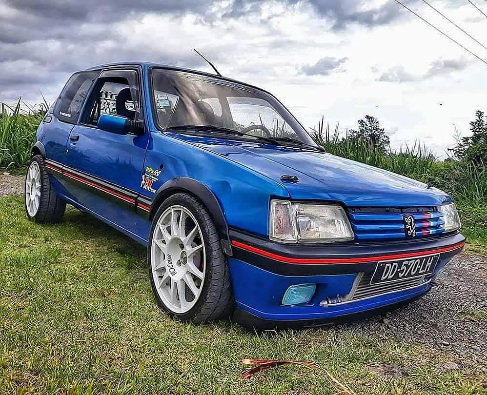 autoracing_esp's tweet photo. [PSA MOTORSPORT] 😍🤤
🚘 Peugeot 205 GTi
⚙️ 4 cyl - 1900cc / 8V / 130 Bhp / 164 nm
#Peugeot205GTi #205GTi #PSA #Peugeot205
#AutoRacingESP🔰 #MotorSport #RS #RacingCar
https://t.co/R1fCxUX8fk https://t.co/ti26W4SUhq