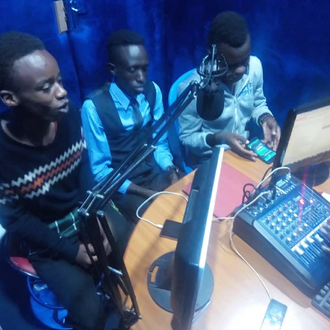 Eldoret_theatre's tweet photo. Theatre on Tuesdays.
A session where matters theatre will always be discussed. Cambridge radio station online platform. Indeed our theatre lights will shine again
#EldoretTheatreFestival
#ELDMONOLOGUEENSEMBLE
#ETF2020 https://t.co/Yrm3KbyiwG