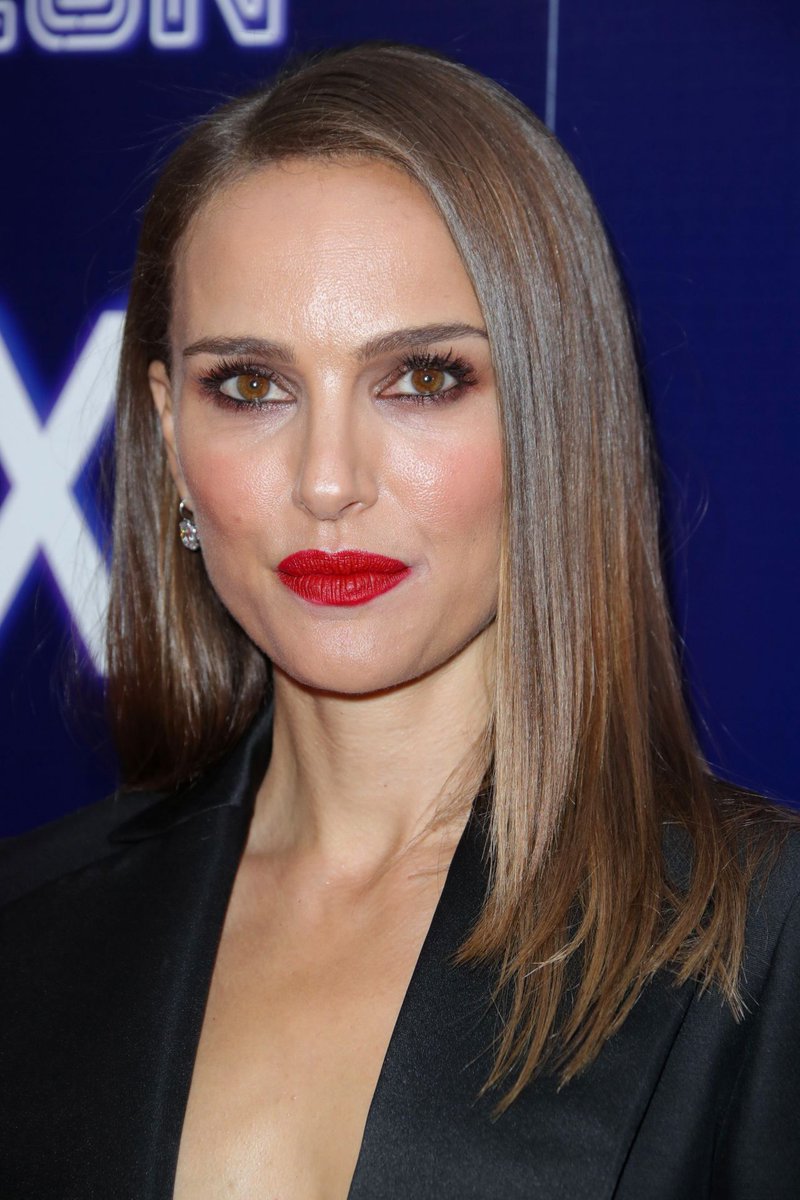 natalie portman red lipstick