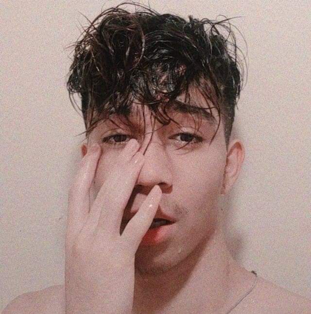 ChriziaHenson's tweet image. Salamat Lazada
Tercero hmmm
#AMIGOSFOREVER