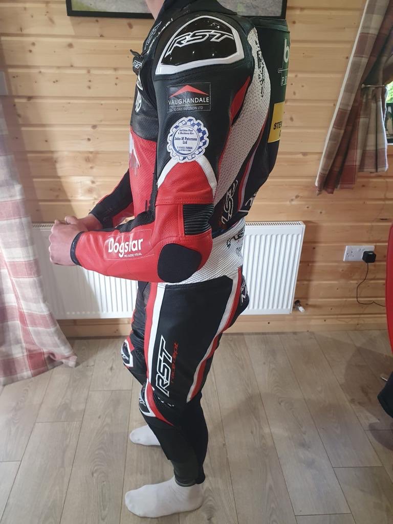 BinchRacing's tweet photo. Bike ✅ Awesome new leathers with all our great sponsors on ✅ all we need now is a race... https://t.co/mYObJwJqu2