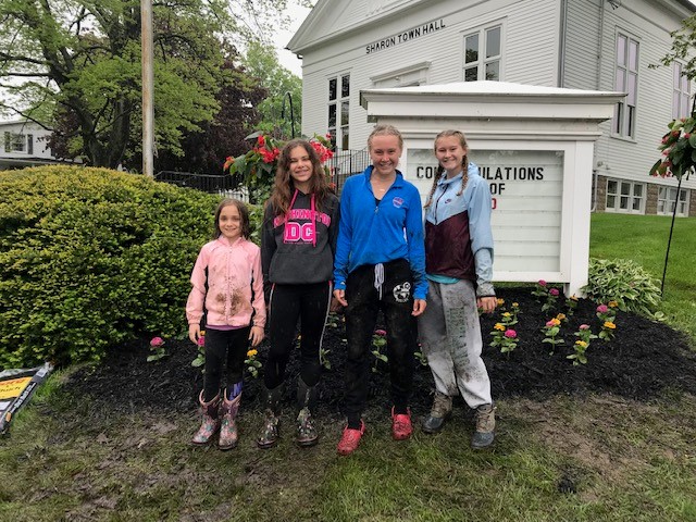 GSNEO's tweet photo. SU958 came together (in the rain!) to help beautify the Sharon Township circle and town hall! Great job girls! #GSNEOPositivityProject https://t.co/HpRHkiiwvA