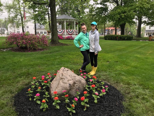 GSNEO's tweet photo. SU958 came together (in the rain!) to help beautify the Sharon Township circle and town hall! Great job girls! #GSNEOPositivityProject https://t.co/HpRHkiiwvA