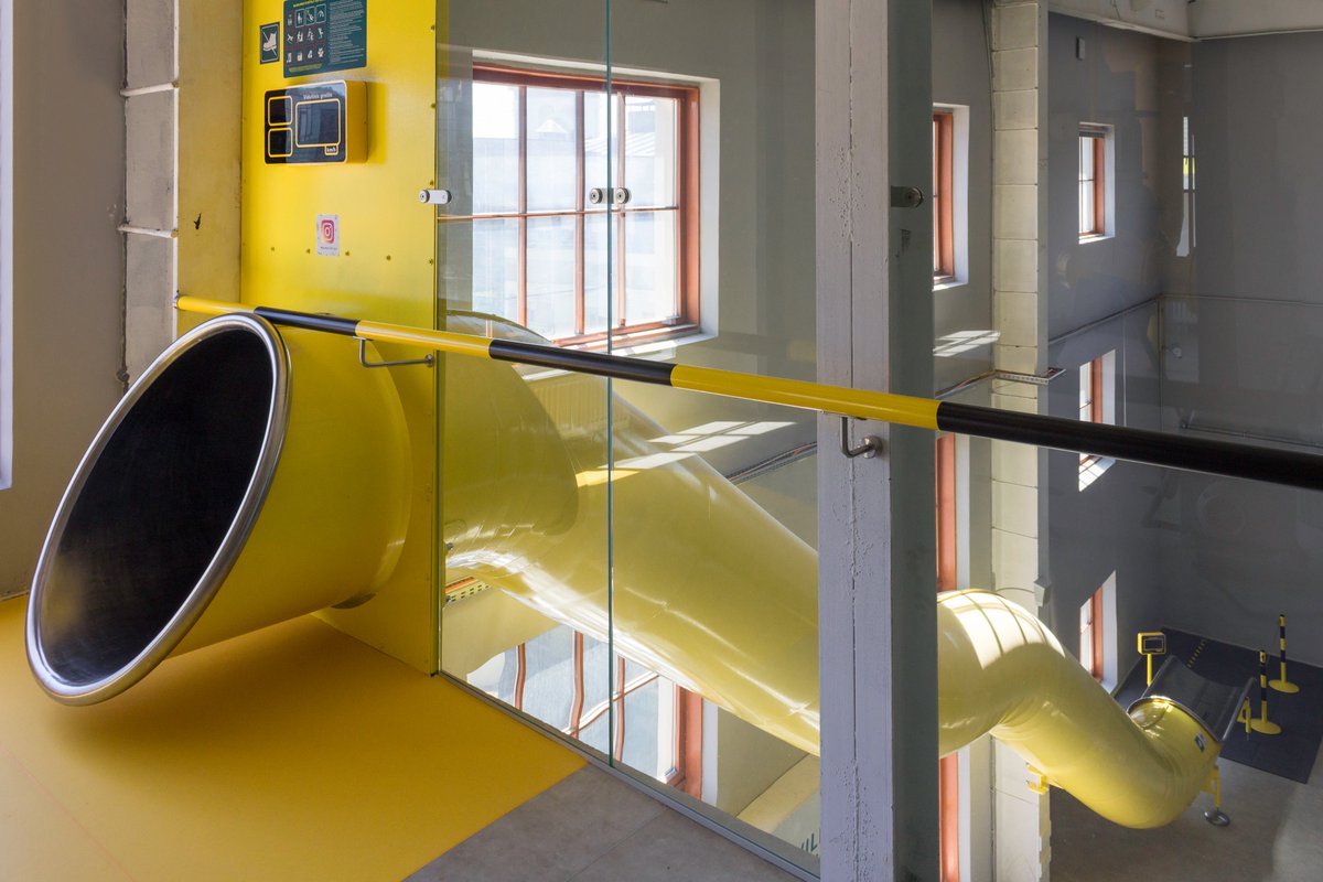 etmvilnius's tweet image. Meet our #visitorfavorite: the yellow slide. Not only it is an alternative way to move from one museum floor to another but also presents you with the physics of friction.

#interactiveexhibit #museum #physics #etmvilnius