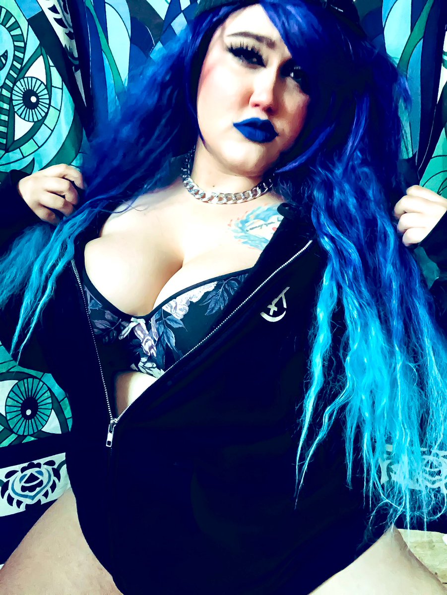 gothiccumslut / Top 1.2% Fansly tweet media