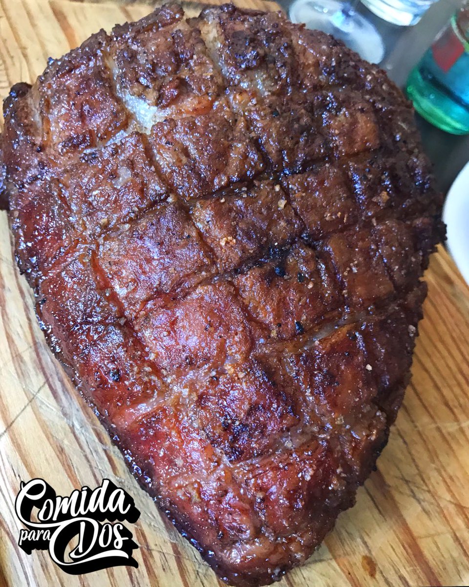Comida_para_dos's tweet photo. un lugar que como les comentamos en nuestras historias 📸 no es de “lujo” pero esta a la altura de los mejores de carnes de la ciudad 🥩 Aquí una picaña de 1.3 Kilos que pedimos con anticipación❤️.
🔖$350 por persona
📍Naciones Unidas 5339 | Sonoras Carbón y Sal https://t.co/PijihKxMCt