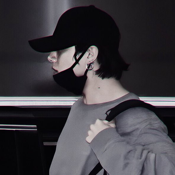 kookvtwins's tweet photo. this jungkook            with     this taehyung https://t.co/3ZQHNeBiNO