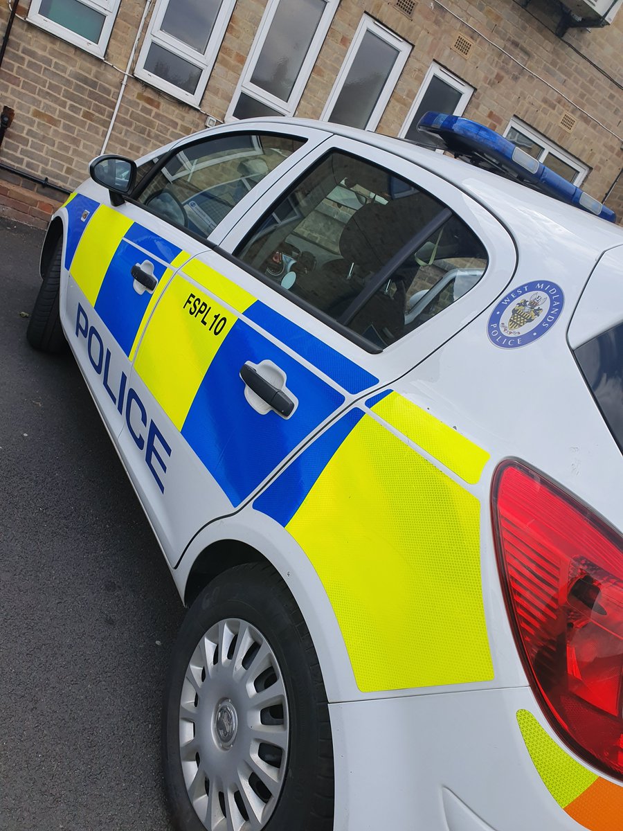 HodgeHillWMP's tweet photo. Good afternoon everyone! The team have been briefed and are ready to go for the last late shift. If see us out and about come and say hello! #Community #LocalPatrol https://t.co/zwQbWPSMtC