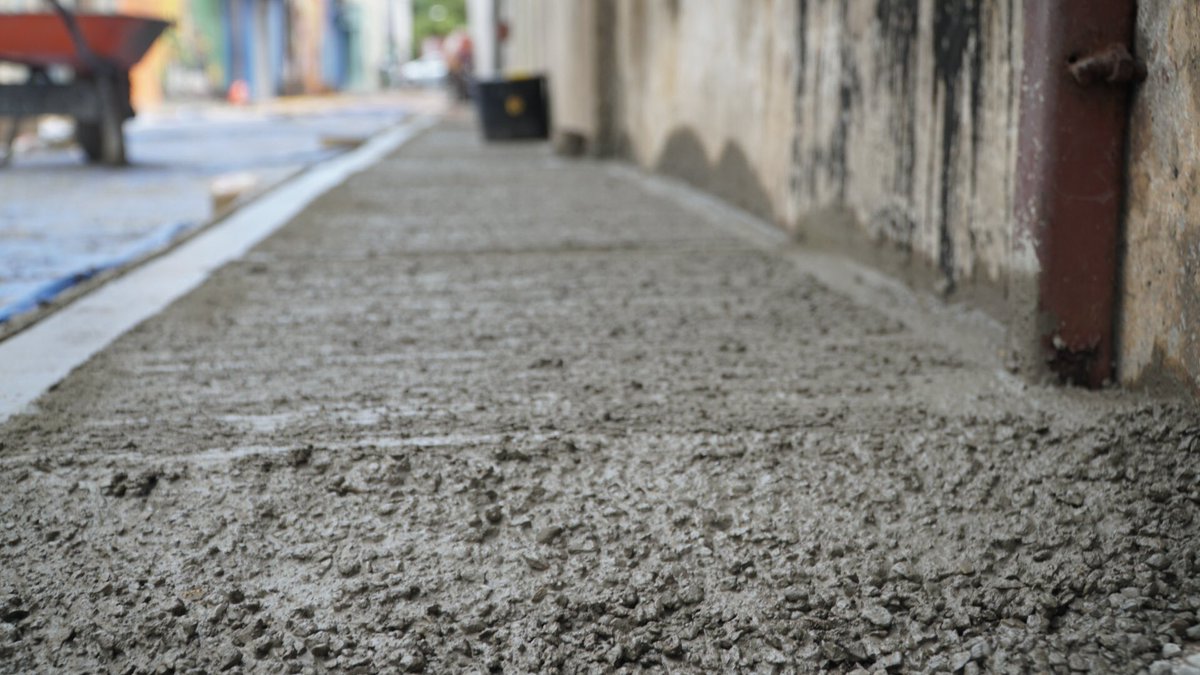 DWilliamsJam's tweet photo. #TempleLane Sidewalk rehabilitation work continues along #TempleLane today. The next phase will include the placement of bollars at certain points to prevent parking and everyday motor vehicular traffic on both #TempleLane and #WaterLane https://t.co/u9dzaqOe0t
