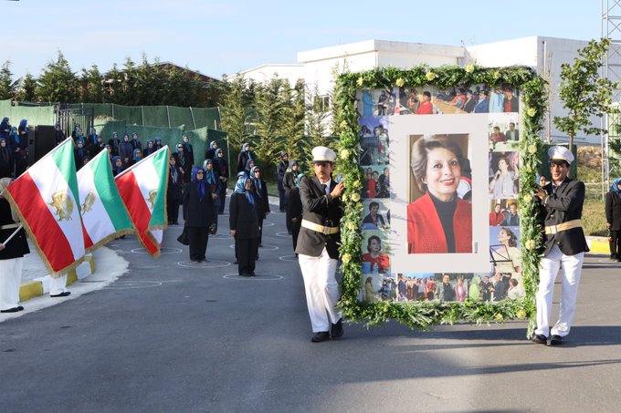 مشاهده عکس در توییتر