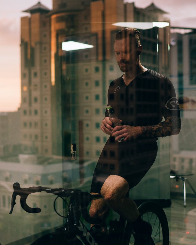 Sean_Sako's tweet photo. A picture is worth a thousand words
Photography: @andrea_katzeff
#sako7 #lookcycle #shimanorider https://t.co/RkM2RrONG3