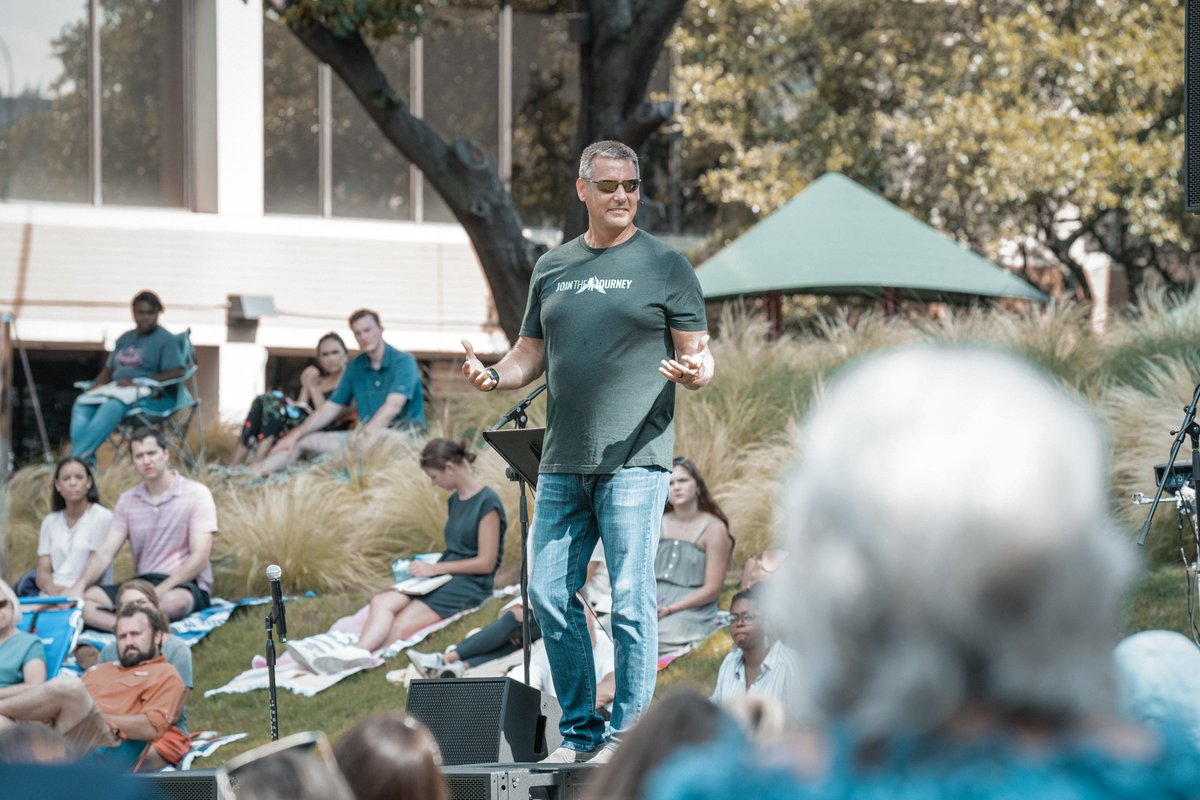 This weekend <a href="/Wordsfromwags/">Todd Wagner</a> shared how to have conversations with people who are hurting through loving, listening, and living like Christ. If you missed it, please read the sermon guide at bit.ly/2XHPUZN.