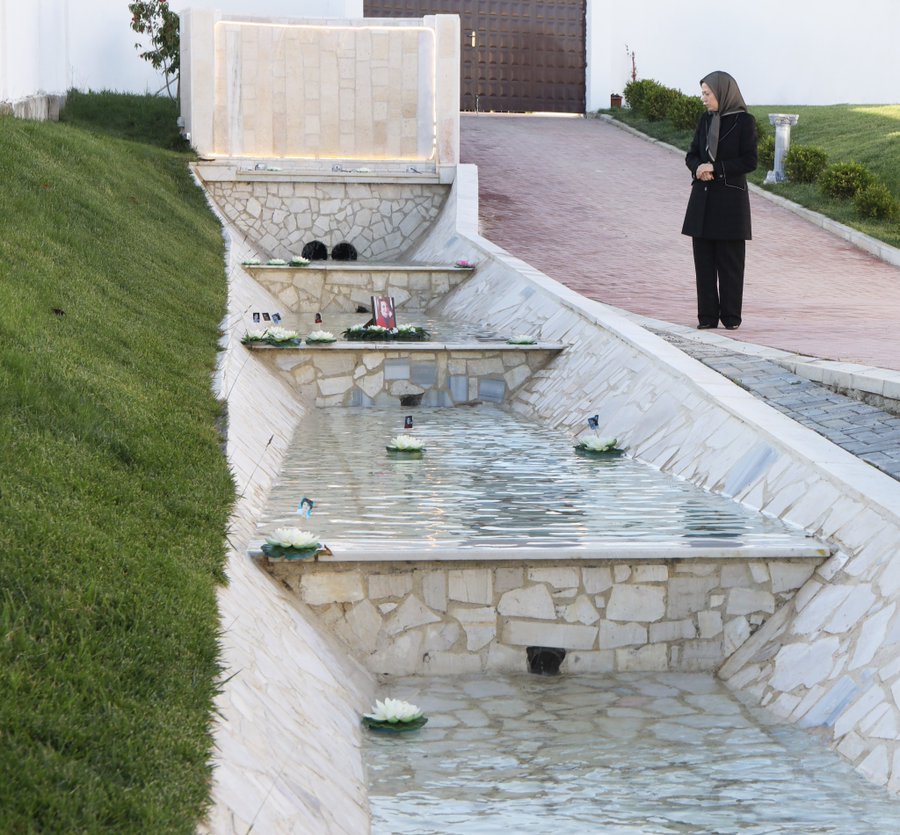 مشاهده عکس در توییتر