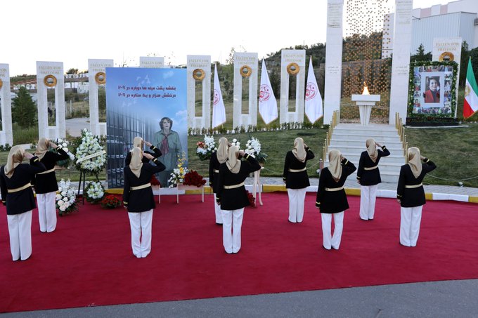 مشاهده عکس در توییتر