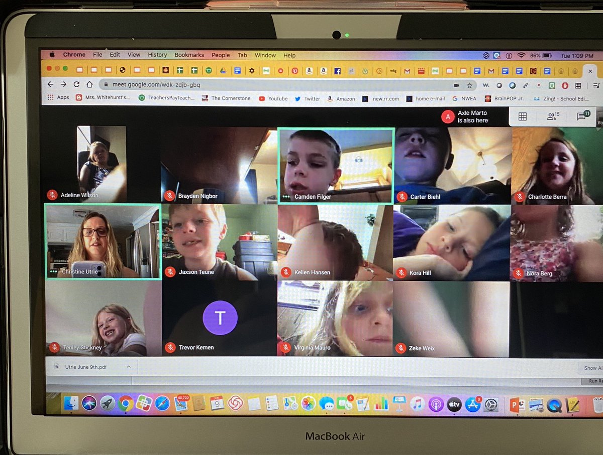 chriutri's tweet photo. last Google Meet of the year #BHSailors #FunFirsties #45minutes! https://t.co/EFdK242RTp