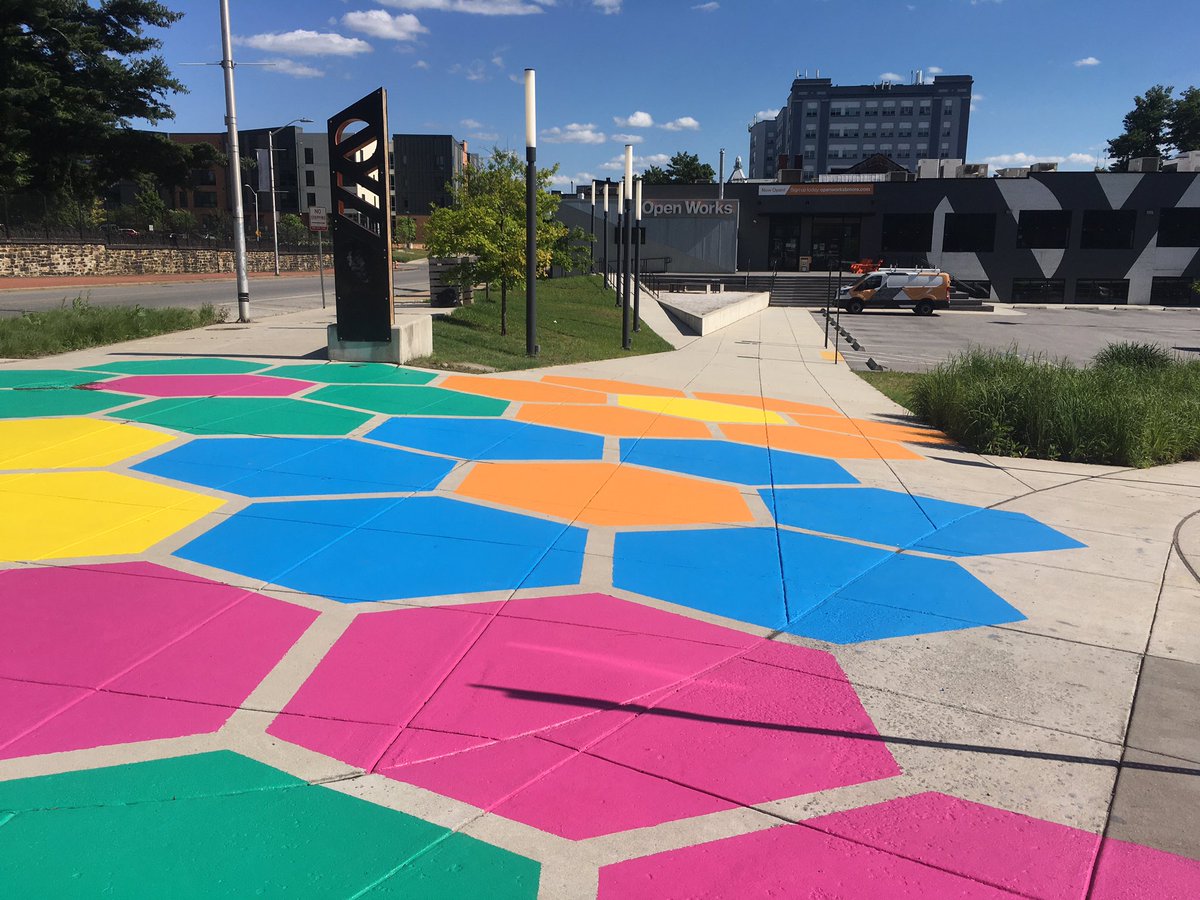 grahamprojects's tweet photo. Am proud to have been apart of the #MadeYouLookBmore team that created this colorful, pedestrian-safety #streetmural between @OpenWorksBmore &amp; City Arts at Greenmount &amp; Oliver. Congrats to Vilde &amp; Q of @micasocialdesgn for leading this amazing #placemaking effort! #grahamprojects https://t.co/xOG6XT6eNC