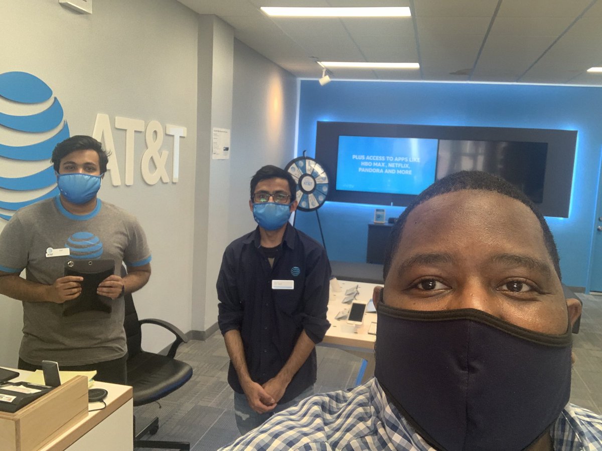 With the Sutphin Team! ⁦<a href="/Edith_Acevedo06/">Edith Acevedo</a>⁩ ⁦<a href="/judy_cavalieri/">Judy Cavalieri</a>⁩  #TeamOne