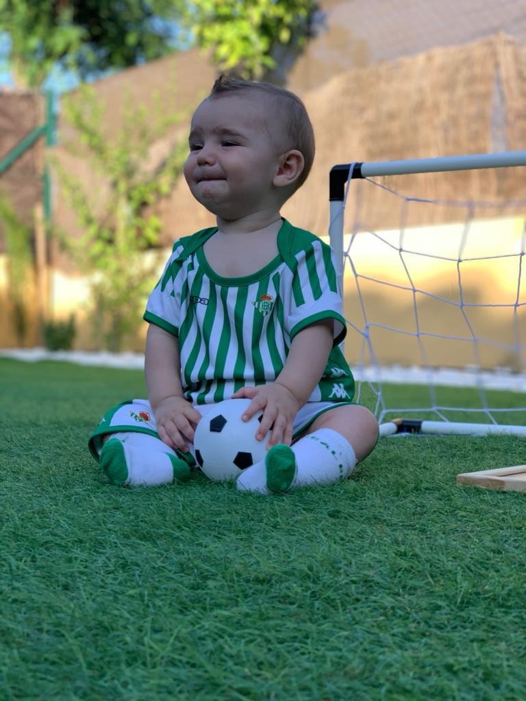 _MARCOAGOMEZ_'s tweet photo. Ya quedan 7 meses menos para levantar la champions! #7meses #betis #prederbi https://t.co/h9t8rgmSTB