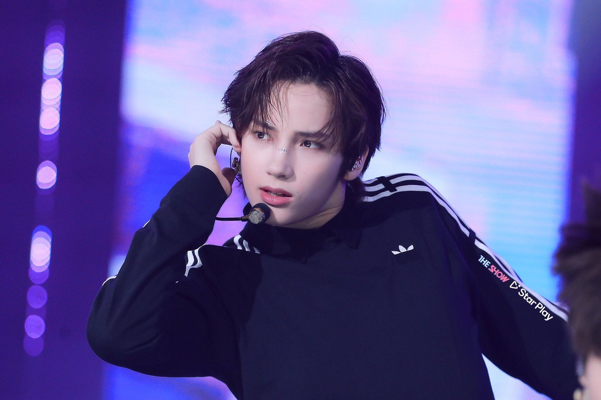 agustd3lete's tweet photo. #hueningkai: no thoughts. head empty. https://t.co/7cIm75bFnD