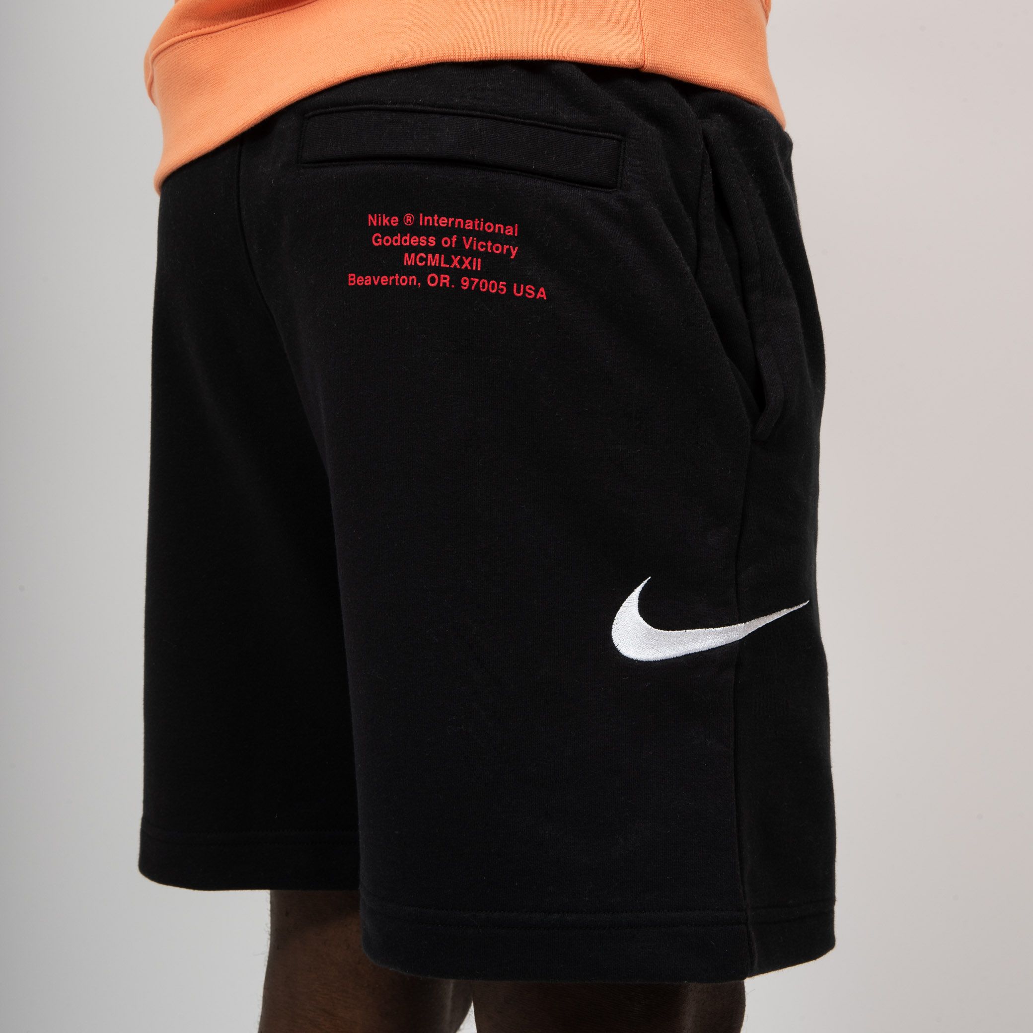 Pantaloncini nike doppio swoosh clearance