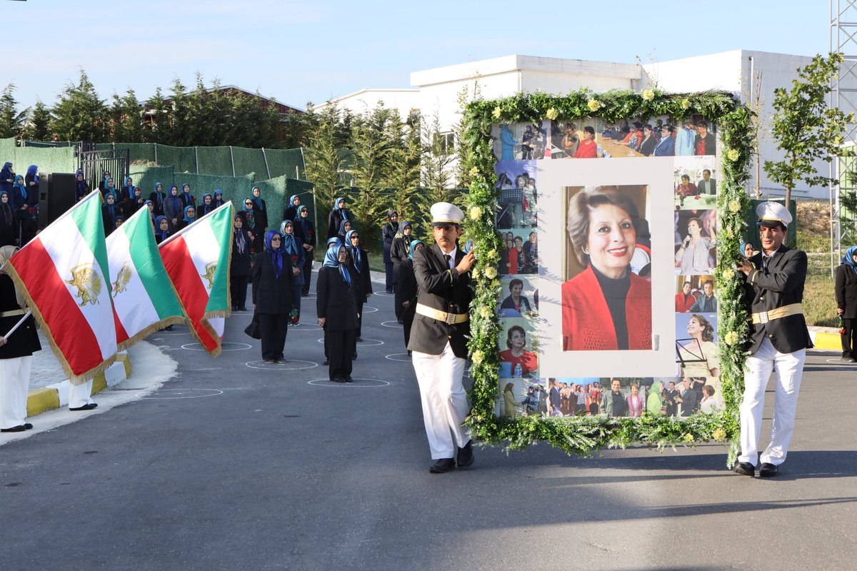 Maryam_Rajavi_F's tweet photo. #Marjan nous a quittés à son apogée
Cérémonie d’hommage à Marjan, artiste bien-aimée du peuple iranien – Achraf-3 – juin 2020 https://t.co/3xgEzEnn4A