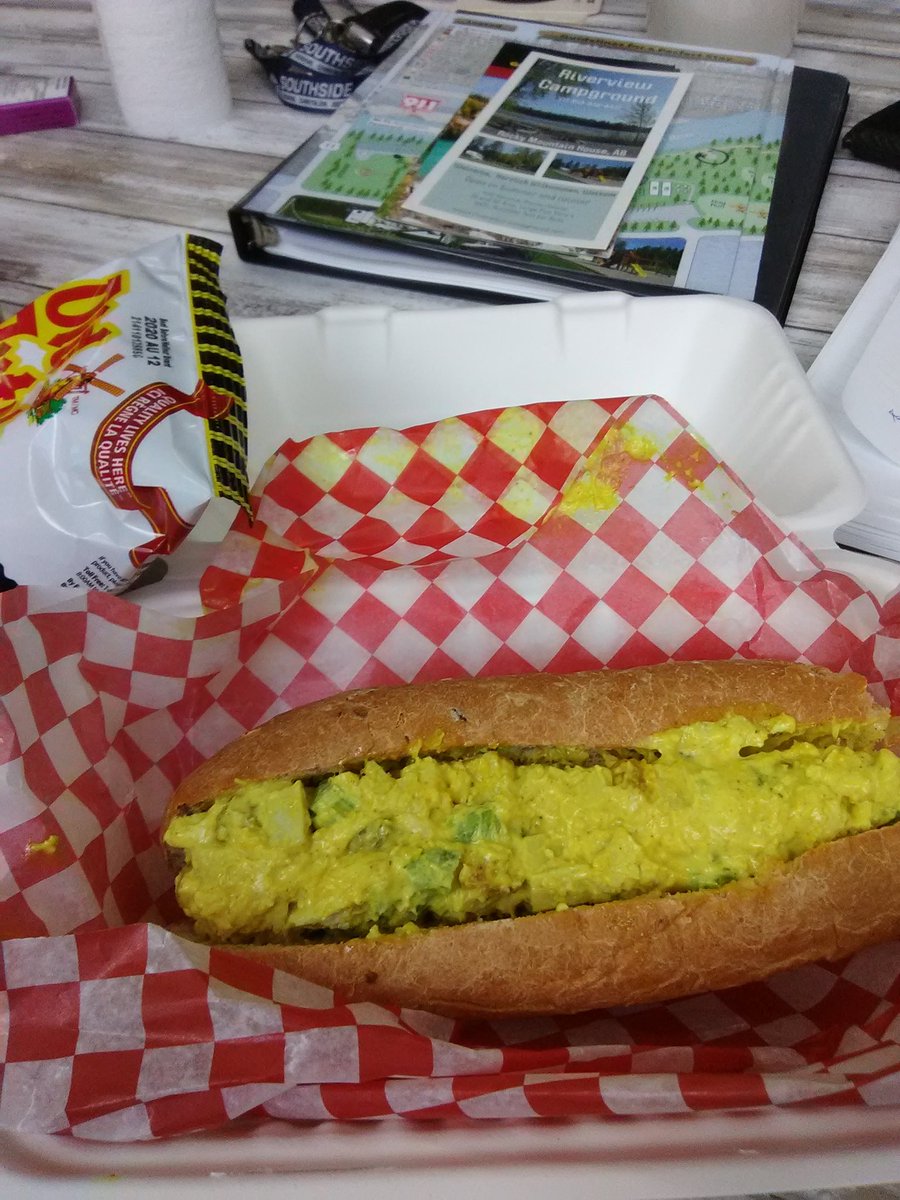 MouthfulofTBO's tweet photo. Oh wow, this is delicious!! Curry chicken salad sandwich 🤤 Great lunch today! Cheers @AnnaMariasCafe https://t.co/DwVN0fZ2mW