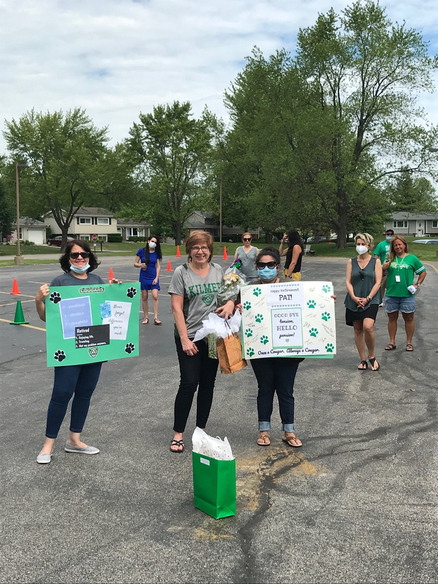 ccsd21kilmer's tweet photo. Our unusual school year has come to a close. We celebrated the last day with a car parade send off for the 5th graders and Mrs. Piotrowski. Good luck in middle school, 5th graders! Enjoy your retirement, Mrs. Piotrowski!#21Learns https://t.co/5bozA9EA6C