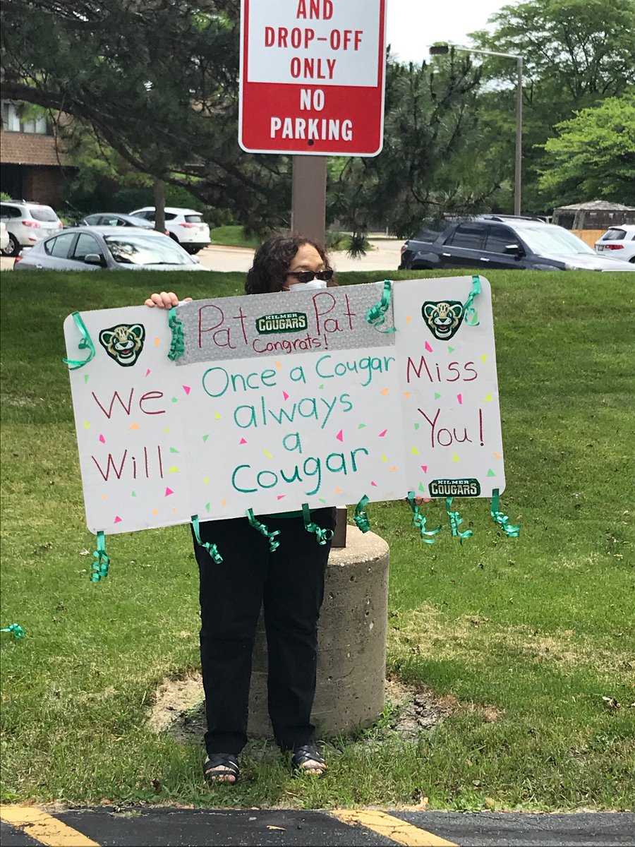 ccsd21kilmer's tweet photo. Our unusual school year has come to a close. We celebrated the last day with a car parade send off for the 5th graders and Mrs. Piotrowski. Good luck in middle school, 5th graders! Enjoy your retirement, Mrs. Piotrowski!#21Learns https://t.co/5bozA9EA6C