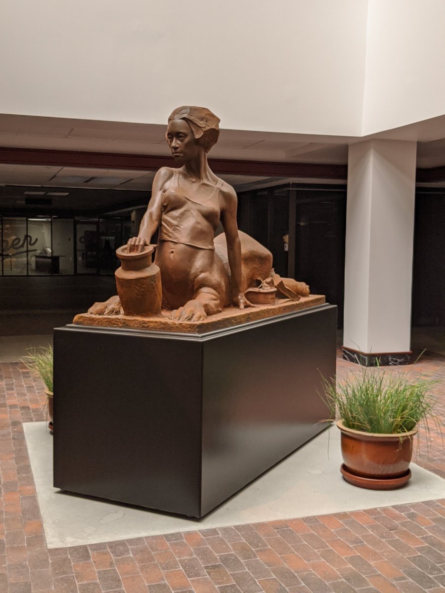 GarveyCenter's tweet photo. "Cat and Mouse," a commissioned sculpture by local artist, Craig Campbell, now calls our Kiva home! "I was looking for something with an art deco style that would tie into the architecture." Nick Bonavia, Willard Garvey's grandson, told us in an interview.
https://t.co/bAkEEB6TqL https://t.co/Wi8NBWLpx2
