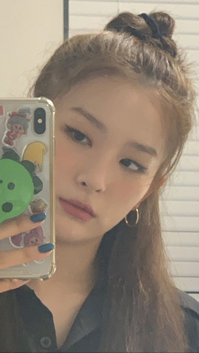 KSGUpdates's tweet photo. 200609 seulstagram Story Updates #슬기 #SEULGI  #레드벨벳 #RedVelvet @RVsmtown https://t.co/vHEmED2Icg