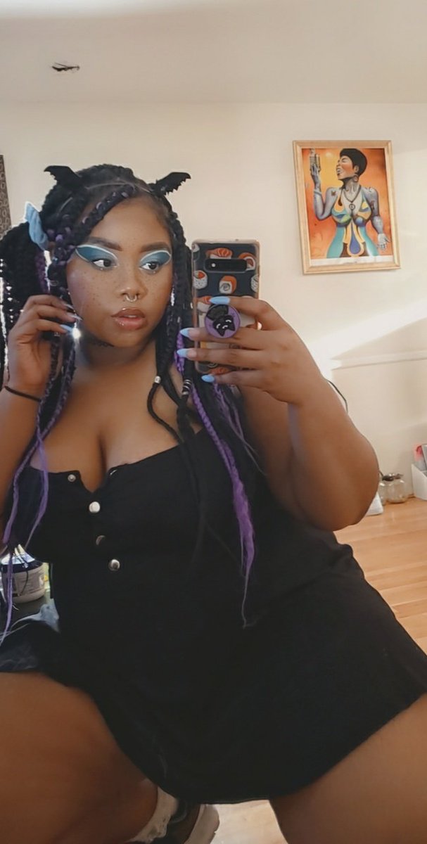 softlyvenus_'s tweet photo. I got fucked last night and had my pigtails pulled. Partially the reason why I wanted braids in the first place 🥴😋😋😋
#imcontent #plussize #altpoc #bbw #boxbraids #naturalhair #ebony #chubby https://t.co/2qbW2BFGXY