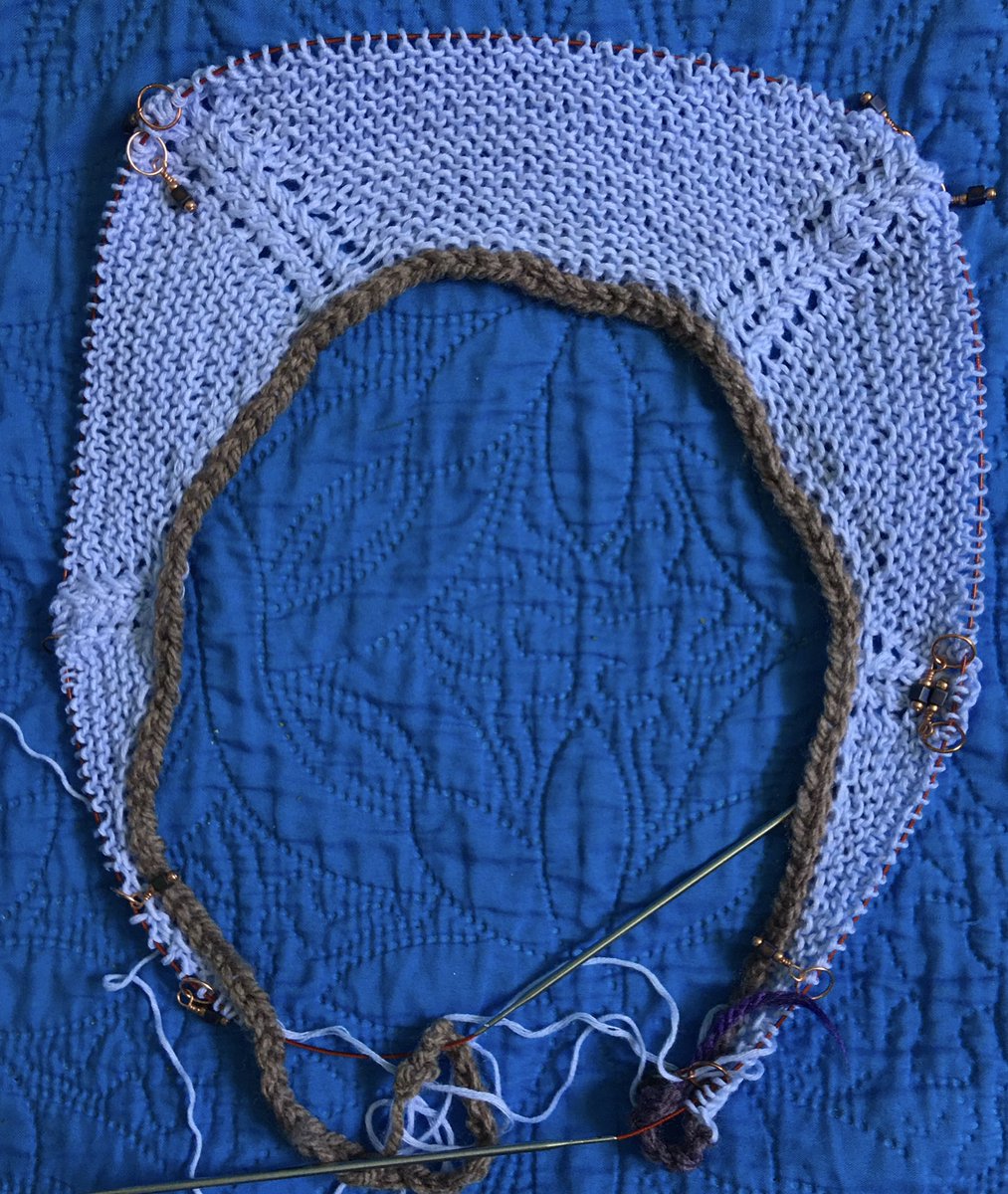 ImperfectKnitt1's tweet image. My new Summer Tunic is growing very slowly but is is definitely growing! #knitting #summerknitting #knittingsweaters