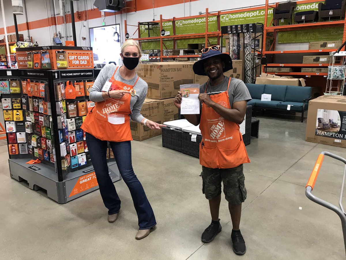 Thanks Justin for your hard work and making an impact in the store!  Also congrats on your first Homer! =] <a href="/kelly_broyles/">Kelly Broyles</a> @GardnerD187 @Leica1956