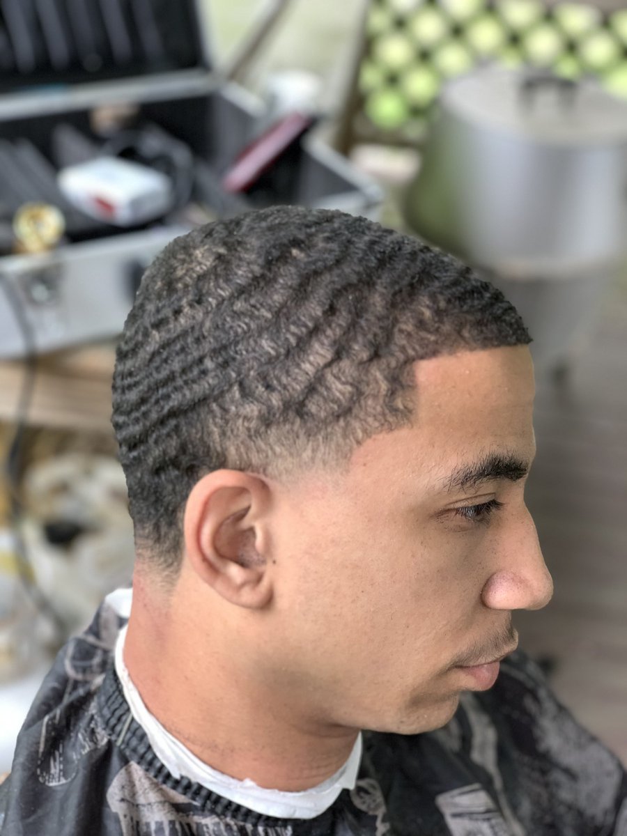 themanechange's tweet photo. HussleCuts in Full Effect!!! Holla at me Iโm in Port Arthur Texas . Supplying you with what you need. ๐#Husslecuts #Encouragesomeone #Fade #Intheplacetobe #Barber https://t.co/6mQ3EksSRE