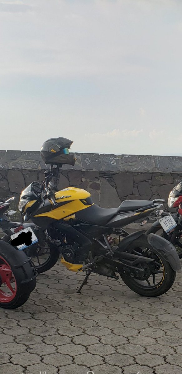 amndazr's tweet photo. @AdolfoEnriquezV licenciado me ayudaría a compartir por favor el día domingo 6 de junio por la madrugada se robaron mi motocicleta de fuera de mi domicilio en Torres de la presa, cerca de las colonias valle hermoso y Rivera de la presa, le agradecería mucho su ayuda https://t.co/B85kjwz2Fy