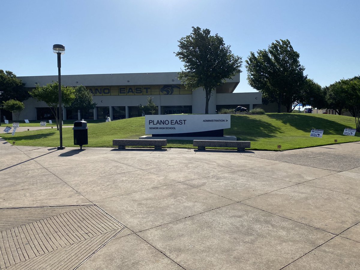 EastPanthers1's tweet photo. Let the 2020 Plano East Graduation begin!!!! Congratulations graduates!!! Make sure to take pictures around campus at the various locations!!! https://t.co/51bo9CNEtz
