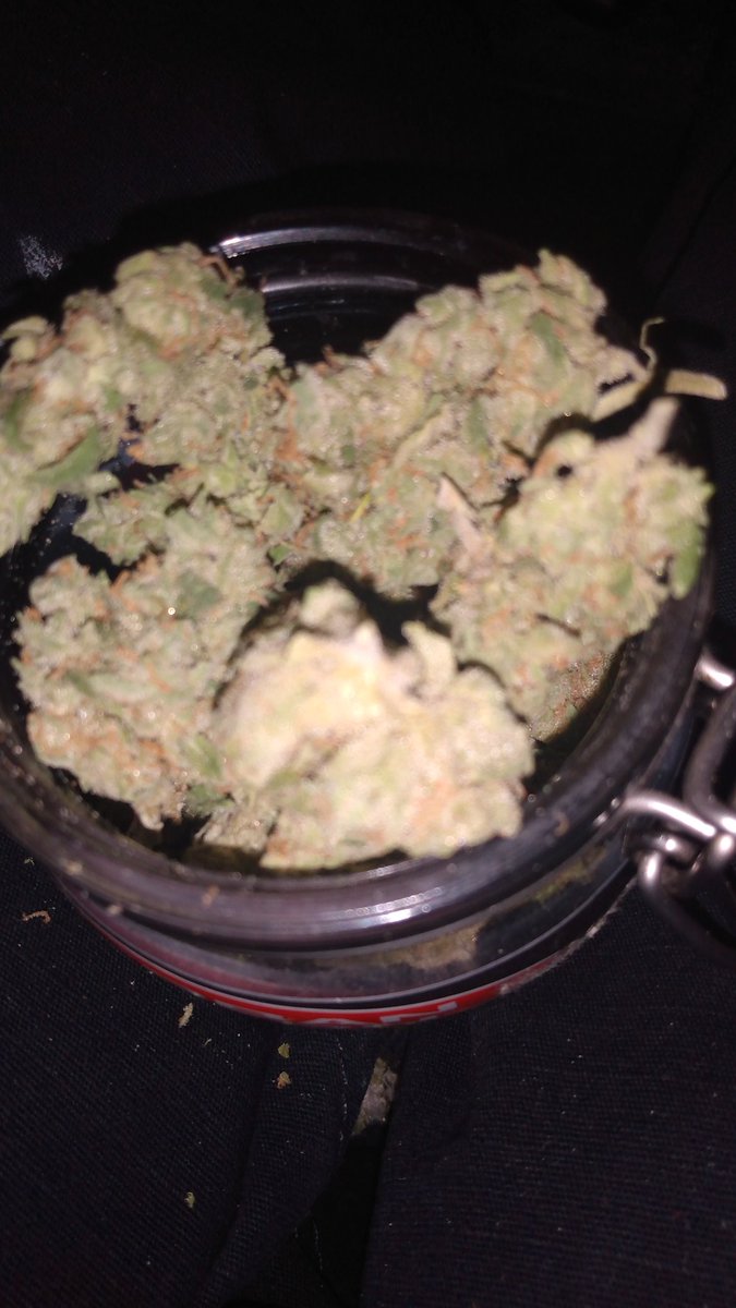 coopertroxx's tweet photo. #420710ryders #beastcoast strainof today is #wildjack and #concentrate is #Tropicanachem mmmm tasty and so dankkkkkkk........... https://t.co/NKl4Jpp5tX