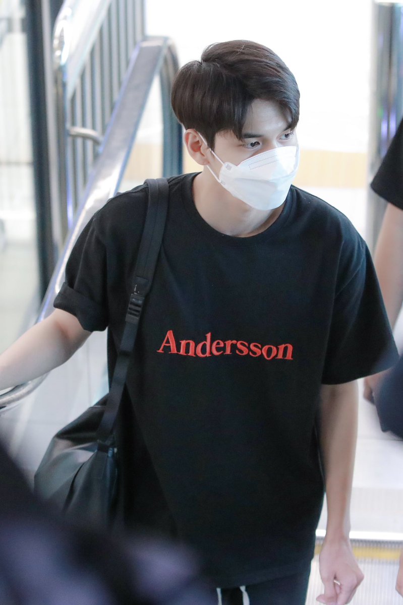 shineurway_ong's tweet photo. ［HQ］200609 GMP

#옹성우 #ONGSEONGWU https://t.co/34le9Og4xO