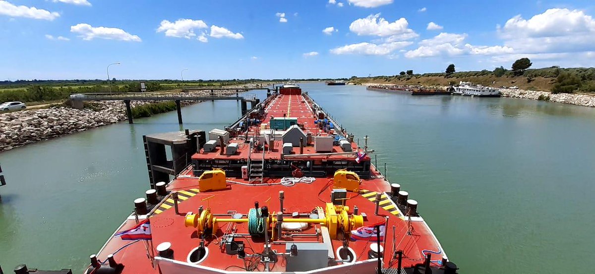 UMFMarseilleFos's tweet photo. Today took place the preparation of the barge Sirocco which will receive the whole convoy by CFT - Compagnie Fluviale de Transport. 💪

See you tomorrow for the next step 😉👋 

#heavylift #breakbulk #portterminal #umf #gpmm #thlg #Iterproject #projectcargo https://t.co/cavnIzCG9m