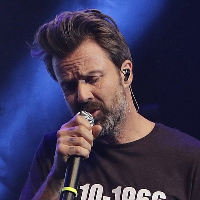 SDConcertsGT's tweet photo. ¡El mundo de la música está de luto, ha fallecido Pau Donés, Vocalista de Jarabe de Palo! Buen viaje y larga vida para su música 🙌🎶 https://t.co/40z9prftCN