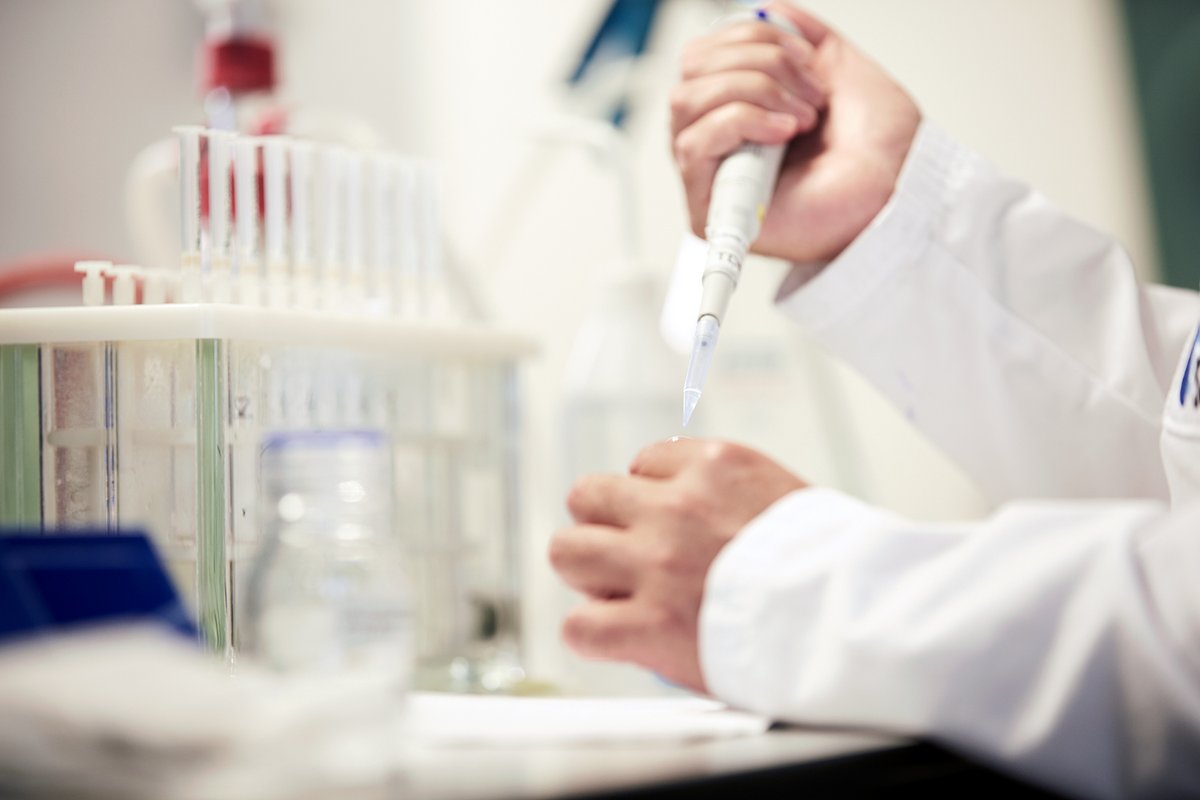 Saltro blijft ook na 1 juni coronadiagnostiek aanbieden voor patiëntenzorg en voor zorgmedewerkers waarmee we een overeenkomst hebben. Klik hier voor een actueel overzicht saltro.nl/overzicht-diag… #diagnostiek #bloedafname #corona